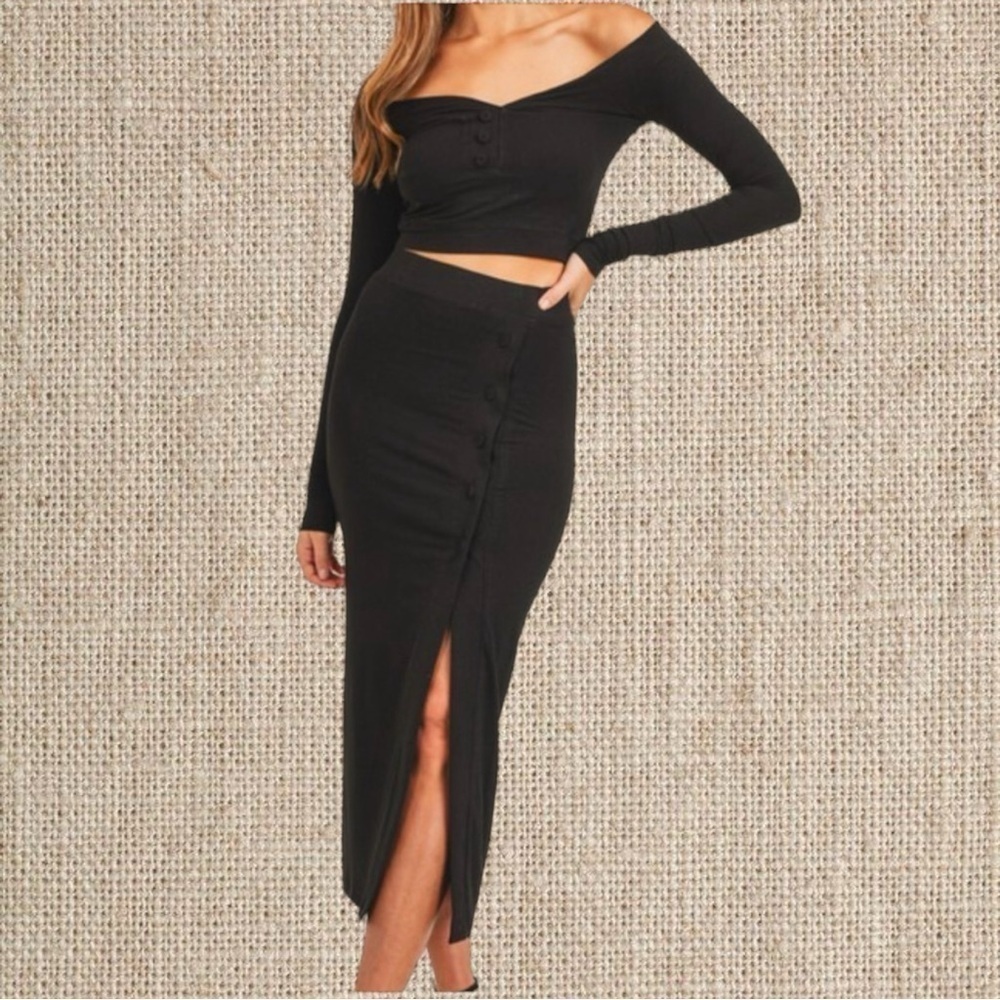 Two-piece black skirt set - Picture 2 of 4